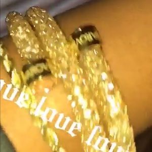 Meet your Posher, Monae